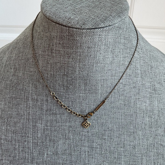 Kendra Scott Elisa Necklace - Picture 4 of 7